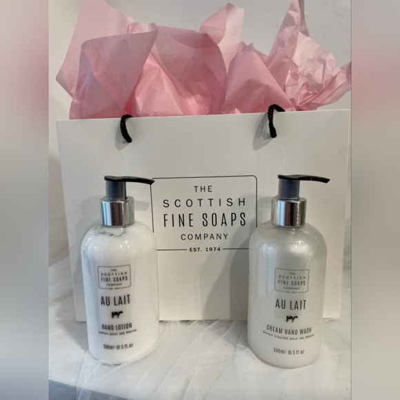 SFS Au Lait 2pc Bundle Hand Lotion, Hand Wash + Bonus: Essential Oil - Picture 1 of 16